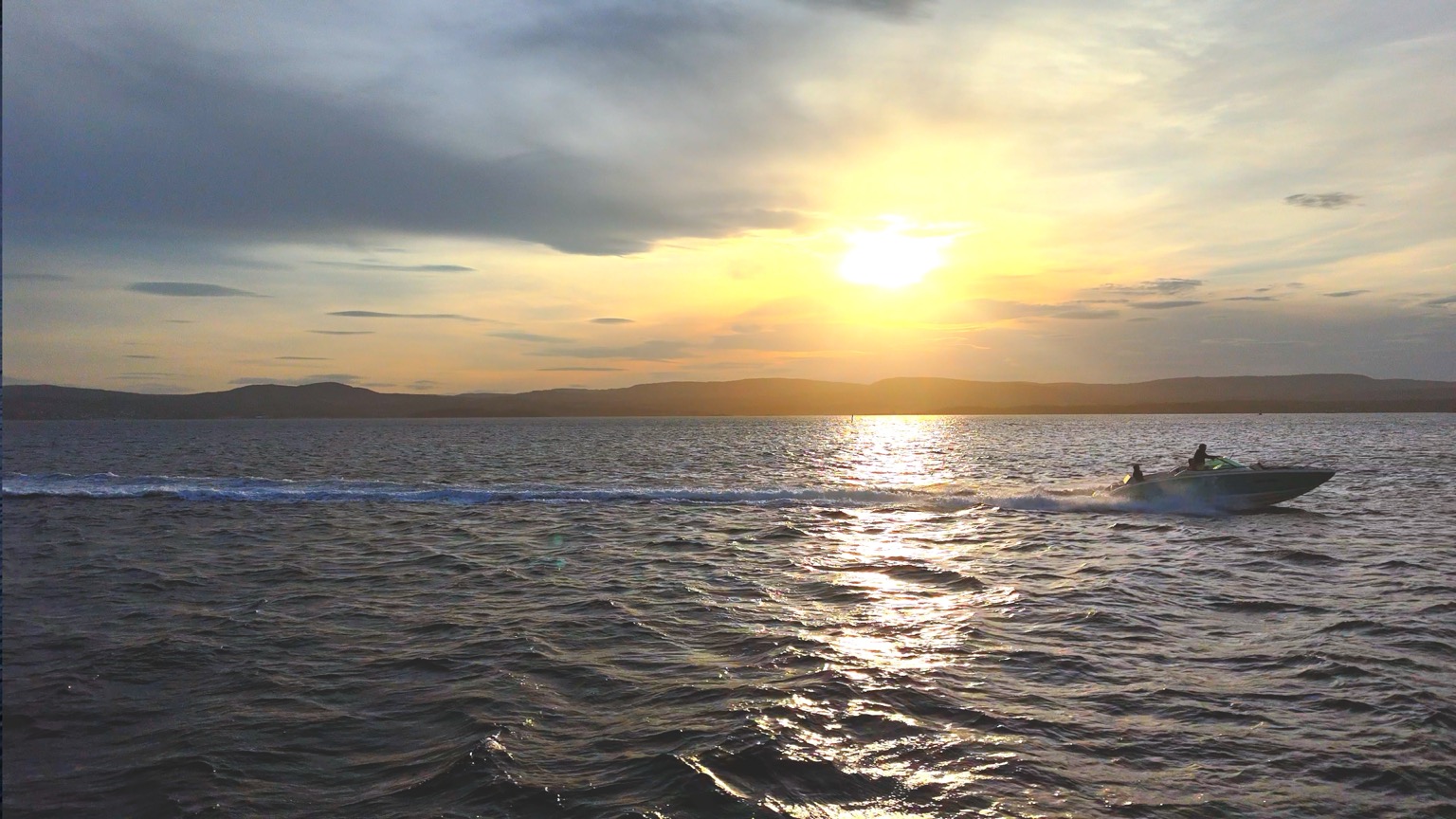 A sunset cruise on the Oslofjord at golden hour