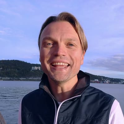 Simon, host at Oslo Sea Experience